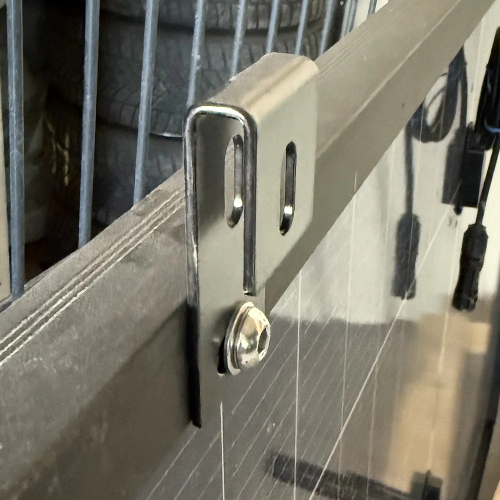 ZaunPV Flexx Montagepaket für 1 PV-Modul 10-20 Grad anwinkelbar Stahl Schwarz pulverbeschichtet