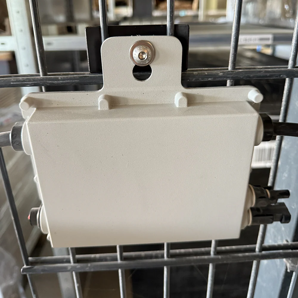 ZaunPV Flexx Montagepaket für 4 PV-Module 10-20 Grad anwinkelbar Stahl Schwarz pulverbeschichtet