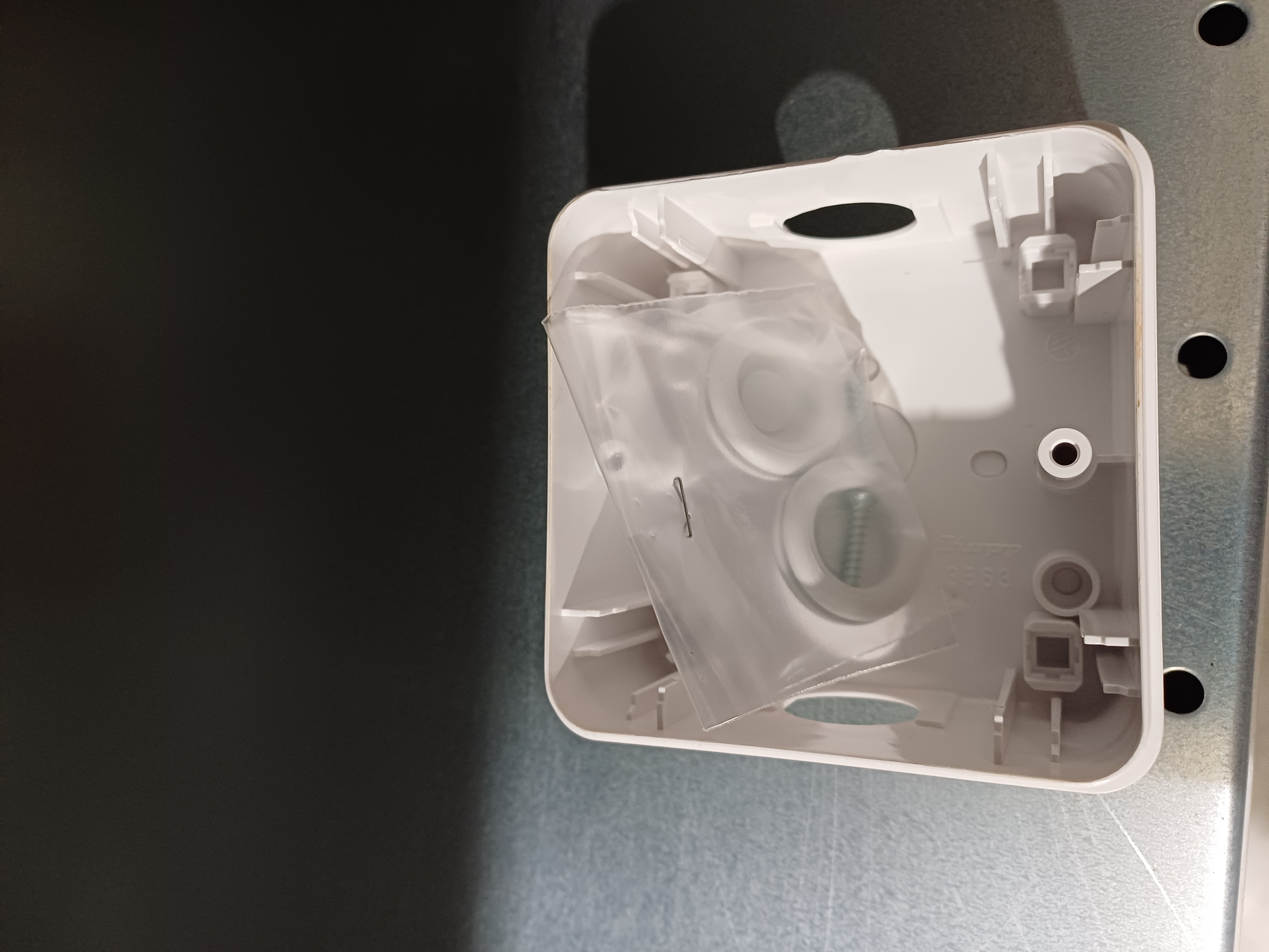 100x Einspeisesteckdose gesis RST20 mit Aufputzdose